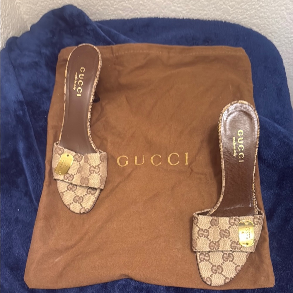 Gucci Women's Brown Slide Sandals